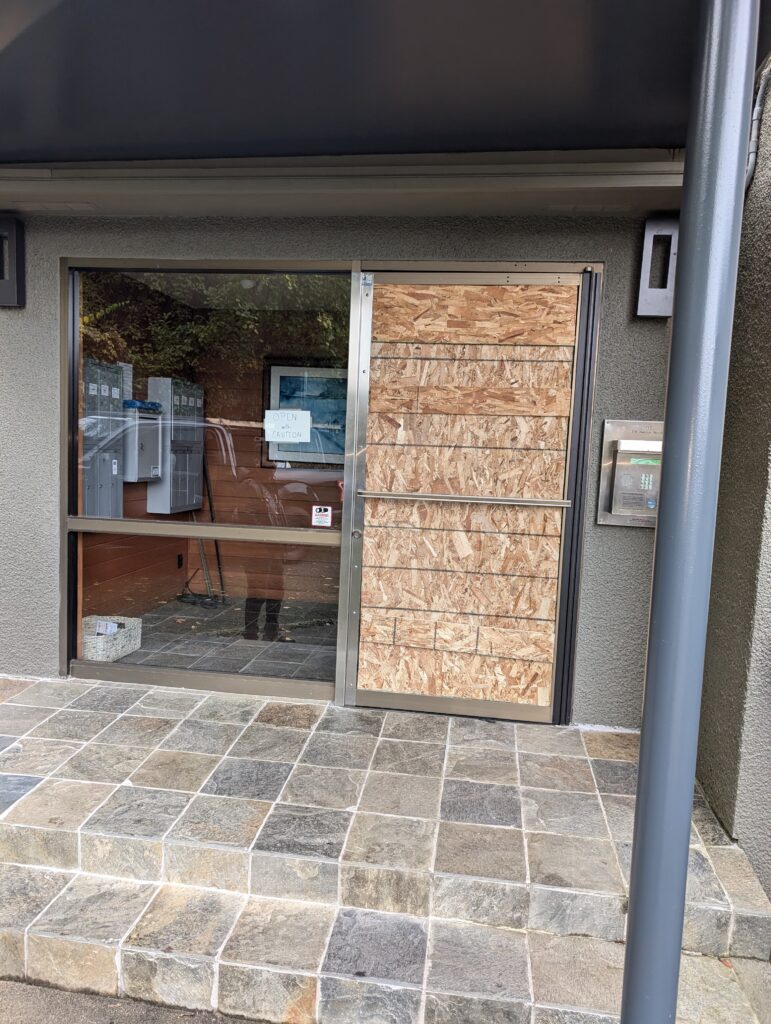 Columbia City Emergency Board Up (2)