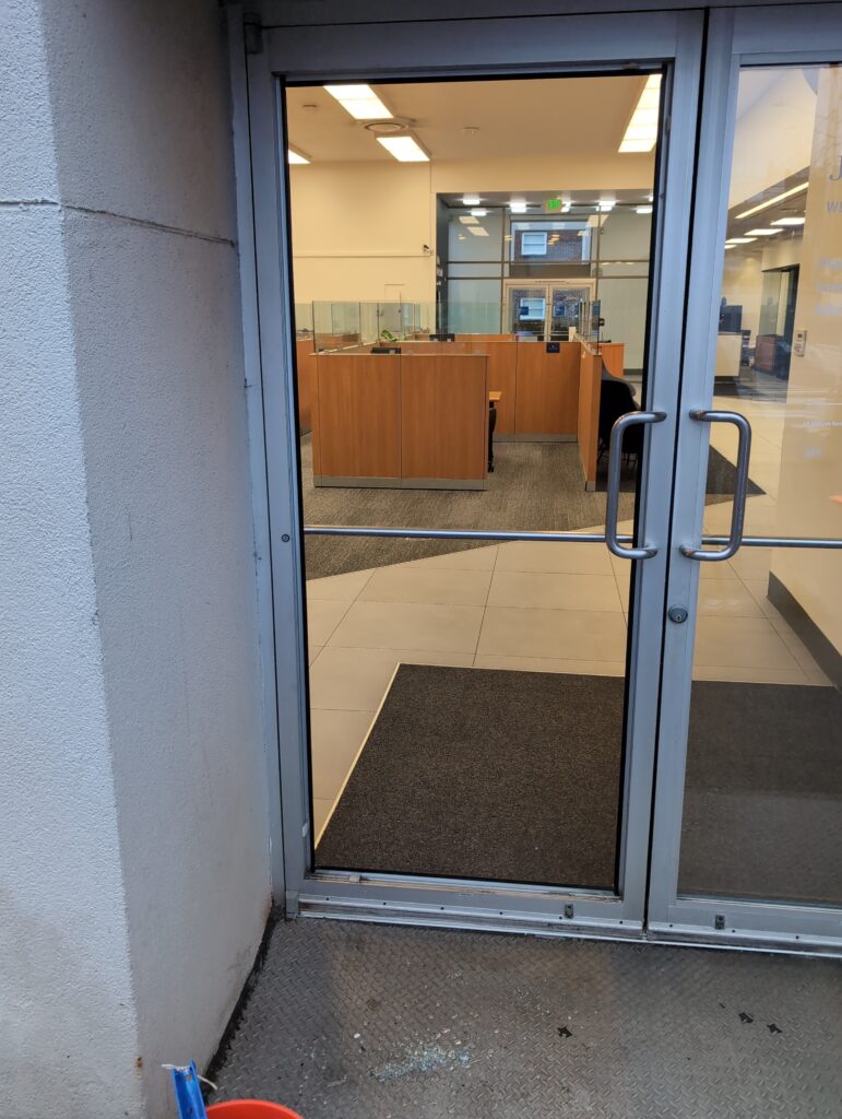 Downtown Seattle Commercial Glass Repair