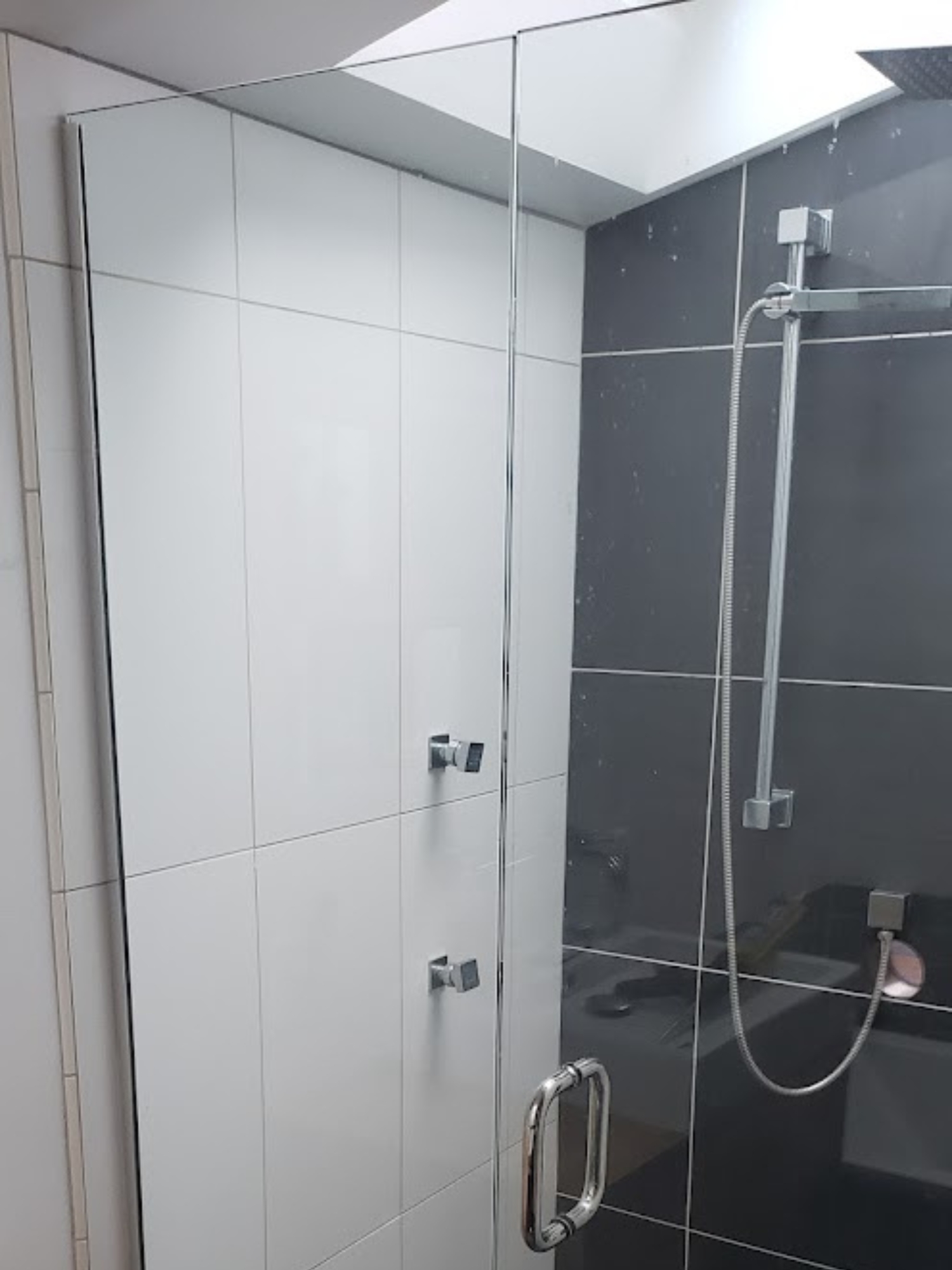 Queen Anne Shower Door Glass Installation