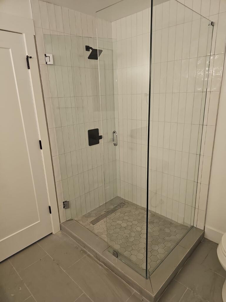 Queen Anne Shower Door Glass Installation