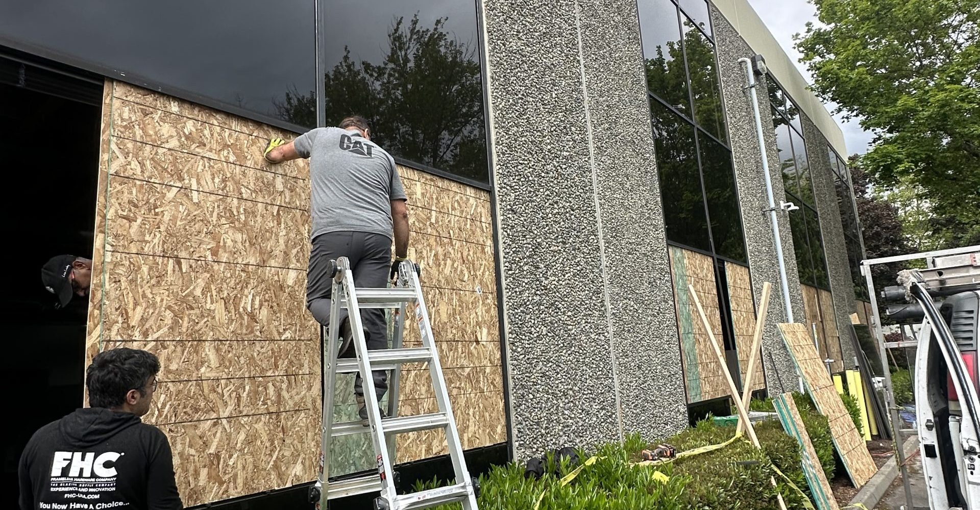 Capitol Hill Emergency Board Up– Glass Expert WA (4)